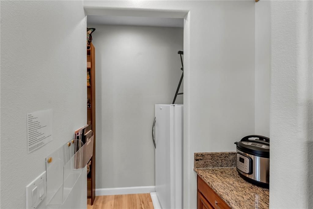 En Venta: $680,000 (5 camas, 4 baños, 3283 Pies cuadrados)