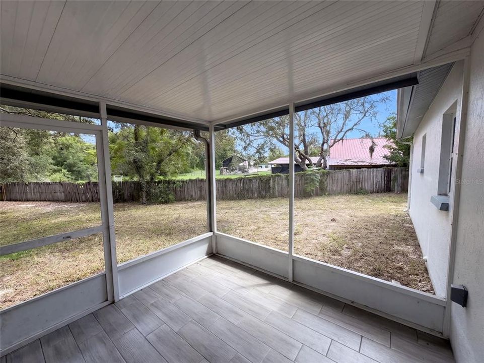 For Sale: $284,000 (2 beds, 2 baths, 1088 Square Feet)