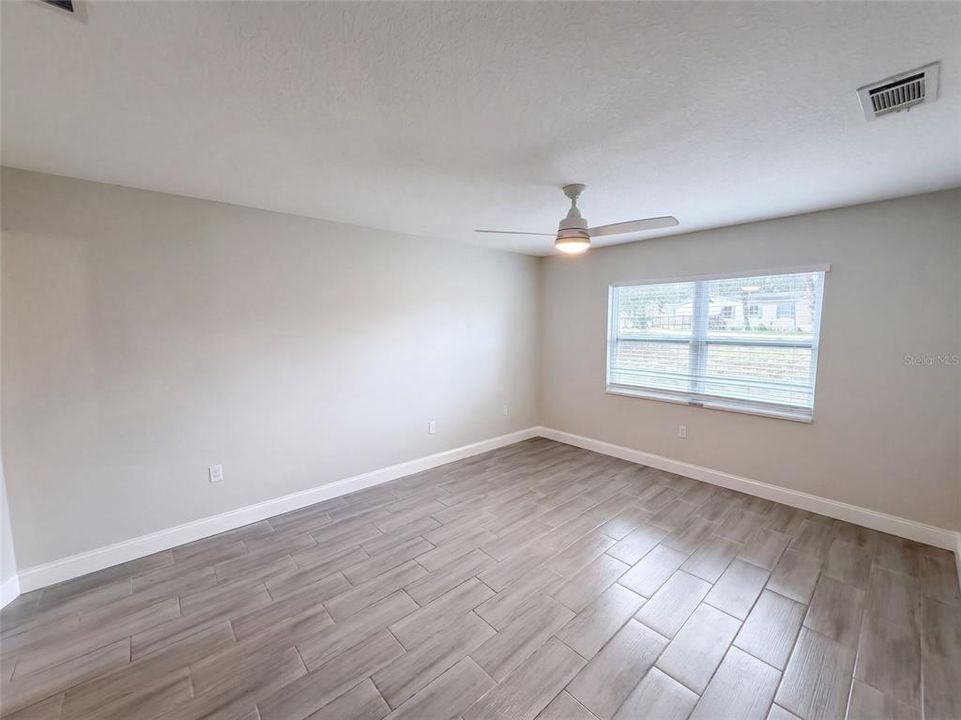 For Sale: $284,000 (2 beds, 2 baths, 1088 Square Feet)