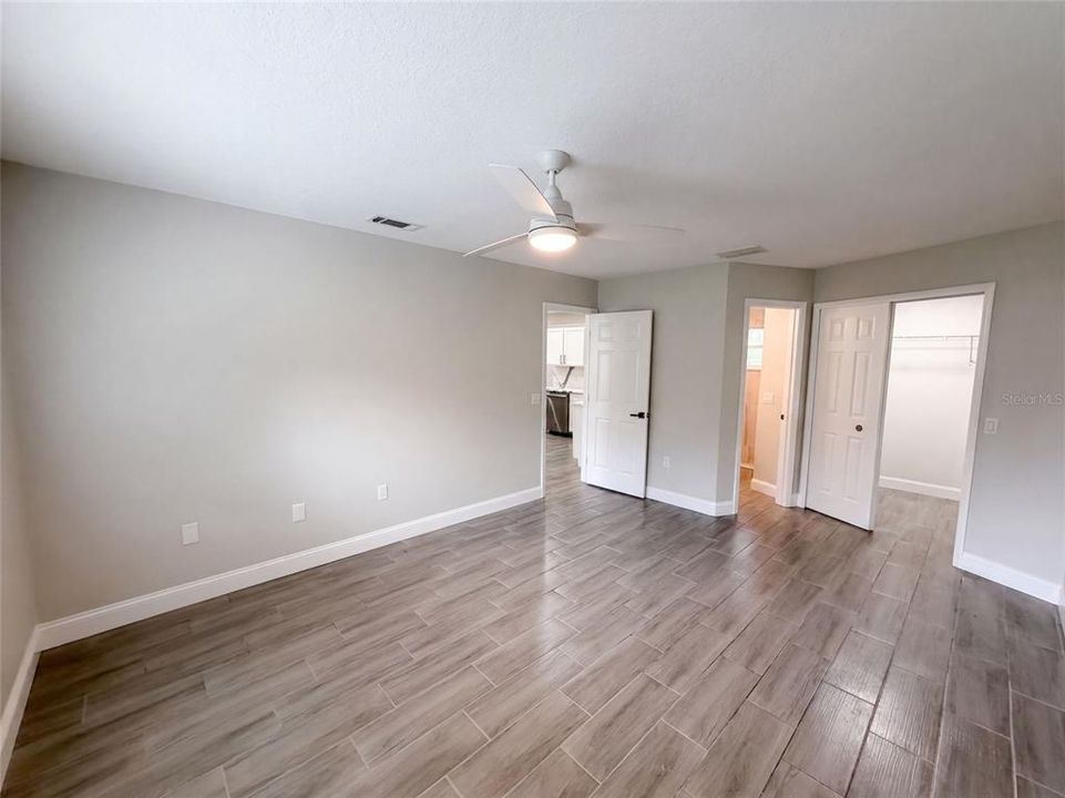 For Sale: $284,000 (2 beds, 2 baths, 1088 Square Feet)
