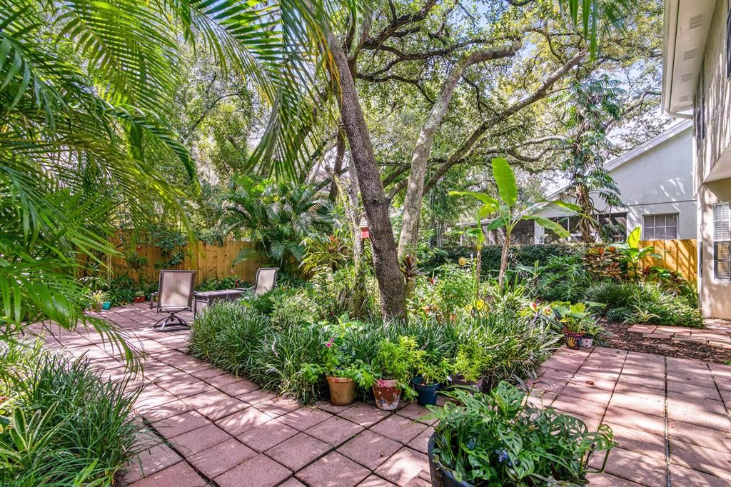 En Venta: $599,000 (3 camas, 2 baños, 2174 Pies cuadrados)