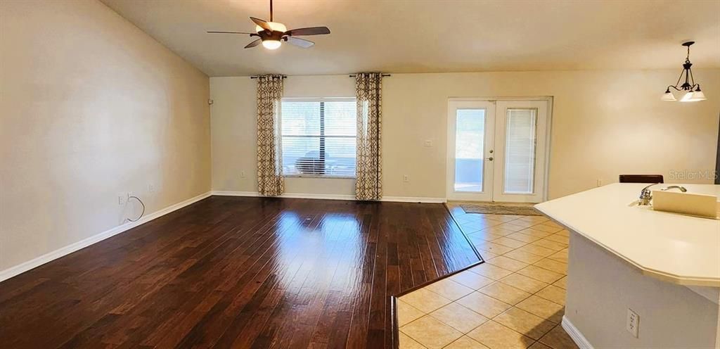 For Rent: $2,650 (5 beds, 3 baths, 2911 Square Feet)