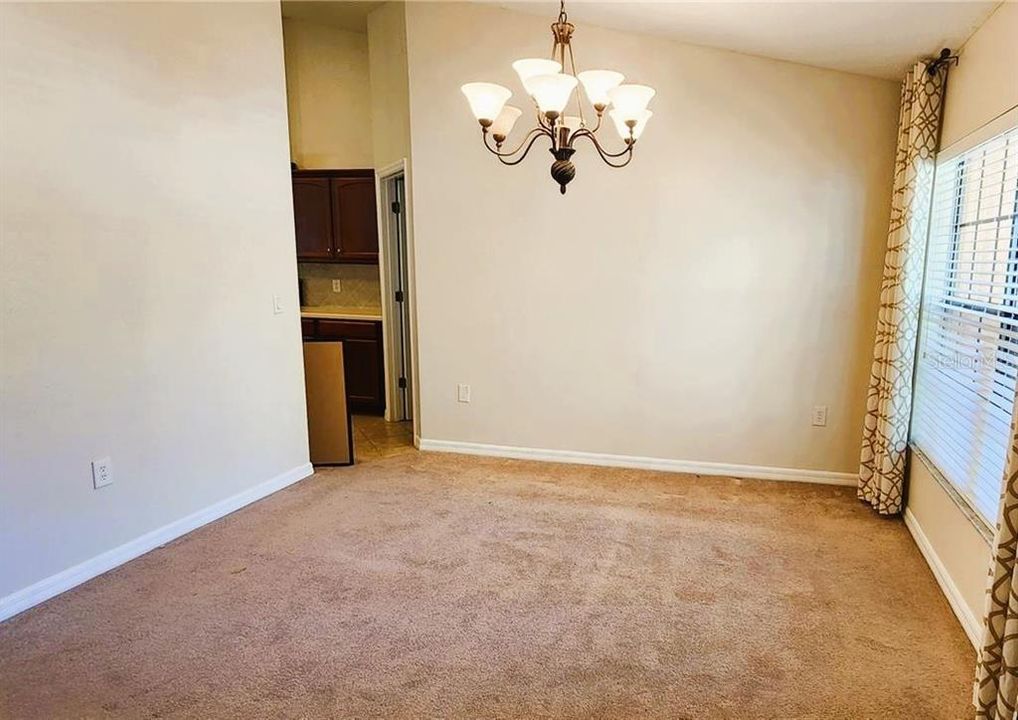 For Rent: $2,650 (5 beds, 3 baths, 2911 Square Feet)