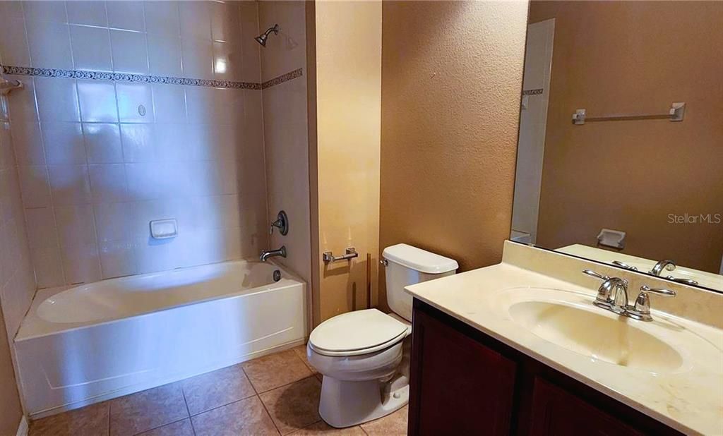 For Rent: $2,650 (5 beds, 3 baths, 2911 Square Feet)