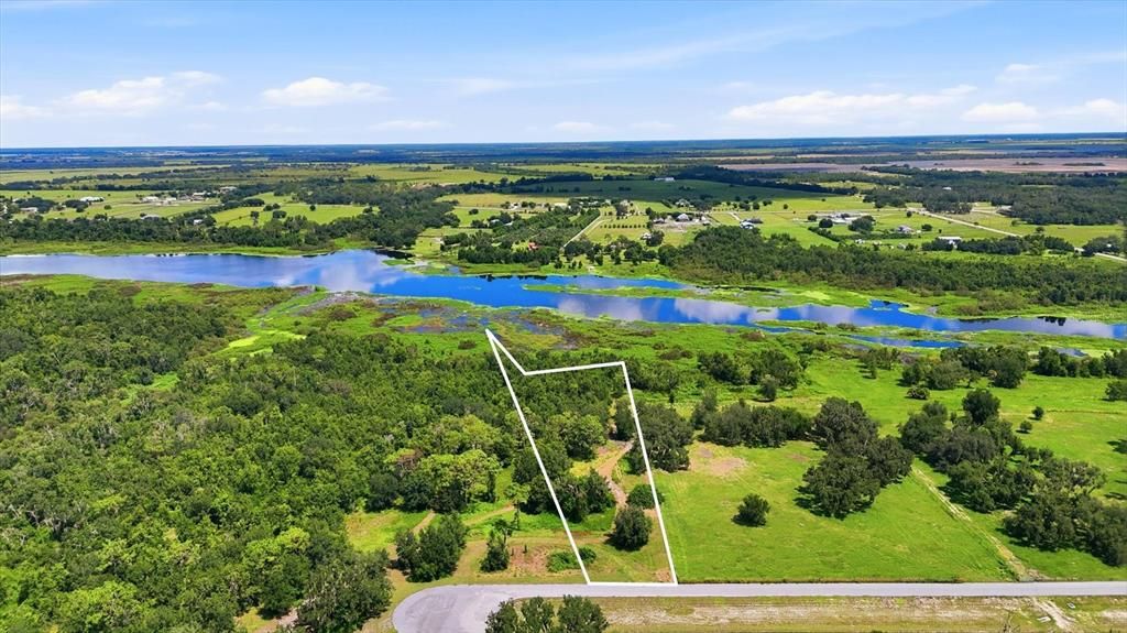 待售: $589,000 (5.35 acres)