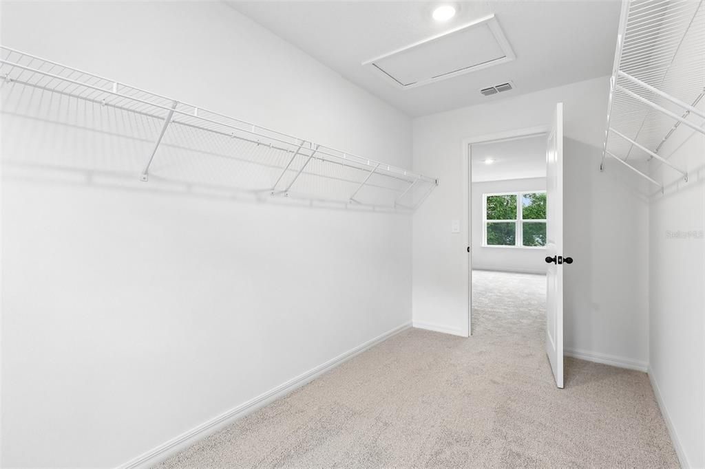 На продажу: $362,990 (4 спален, 2 ванн, 2500 Квадратных фут)