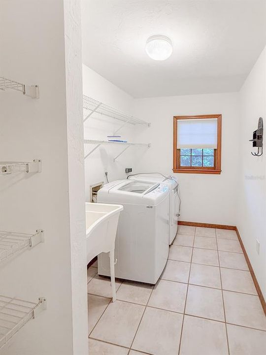 En Venta: $449,756 (3 camas, 2 baños, 2149 Pies cuadrados)