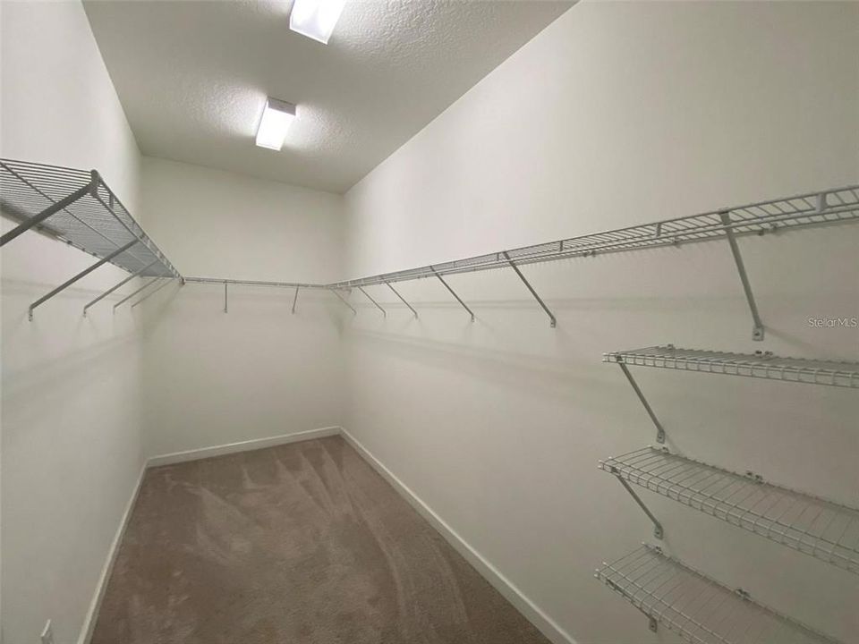 En Renta: $2,250 (4 camas, 3 baños, 2040 Pies cuadrados)