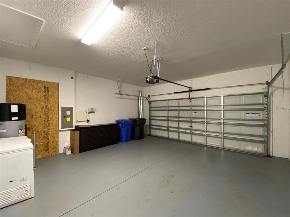 En Renta: $2,250 (4 camas, 3 baños, 2040 Pies cuadrados)