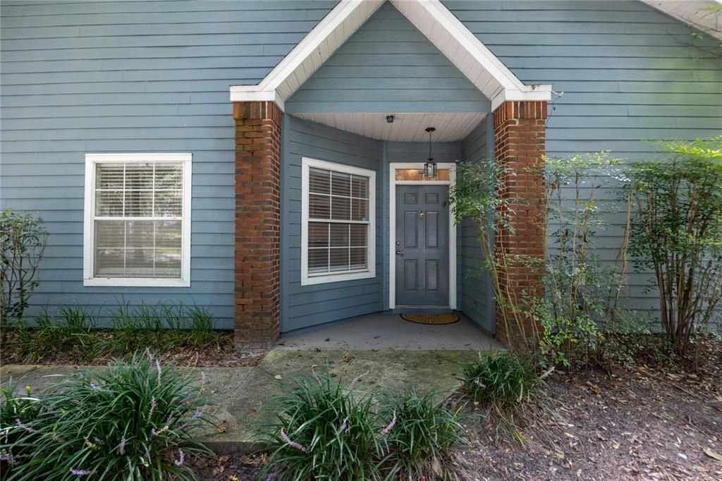 For Rent: $1,650 (2 beds, 2 baths, 976 Square Feet)