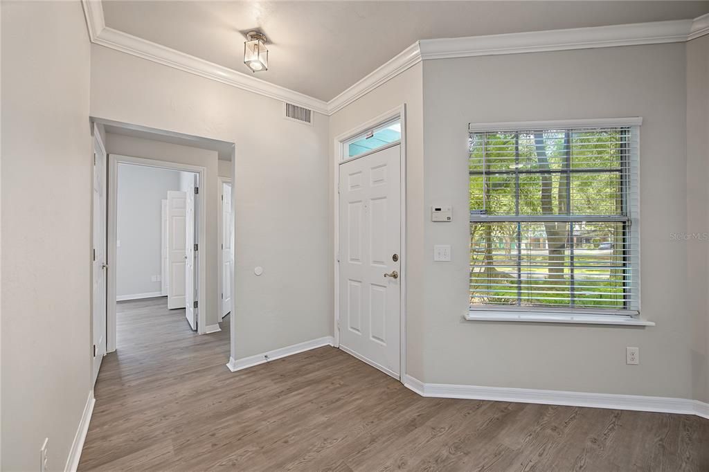 For Rent: $1,650 (2 beds, 2 baths, 976 Square Feet)