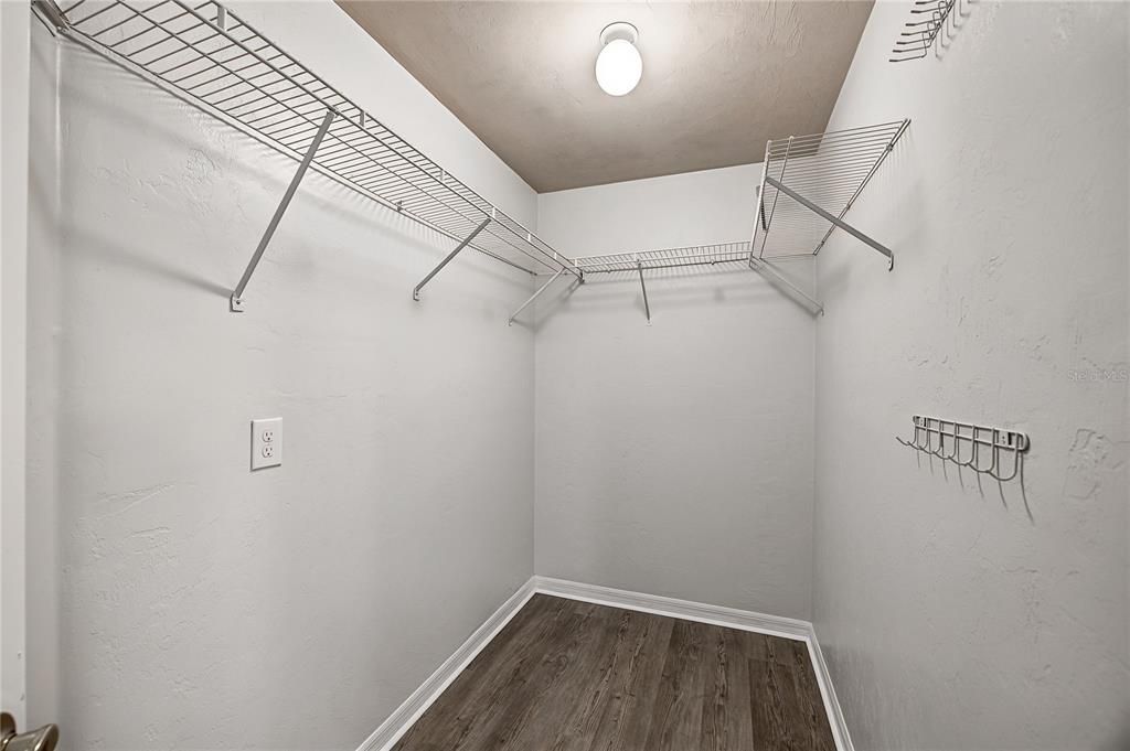 For Rent: $1,650 (2 beds, 2 baths, 976 Square Feet)