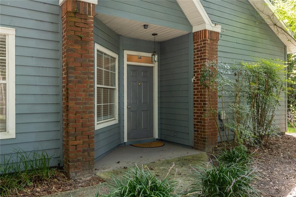 For Rent: $1,650 (2 beds, 2 baths, 976 Square Feet)