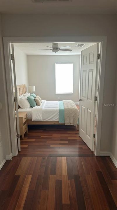 En Venta: $610,000 (5 camas, 2 baños, 3633 Pies cuadrados)