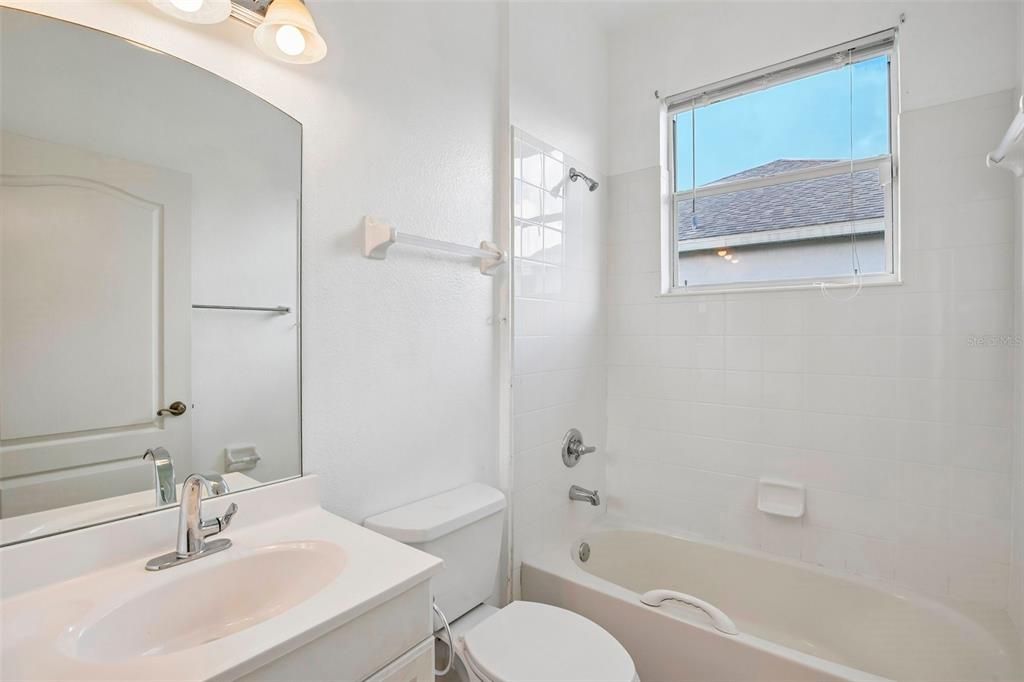 For Sale: $279,900 (3 beds, 2 baths, 1383 Square Feet)