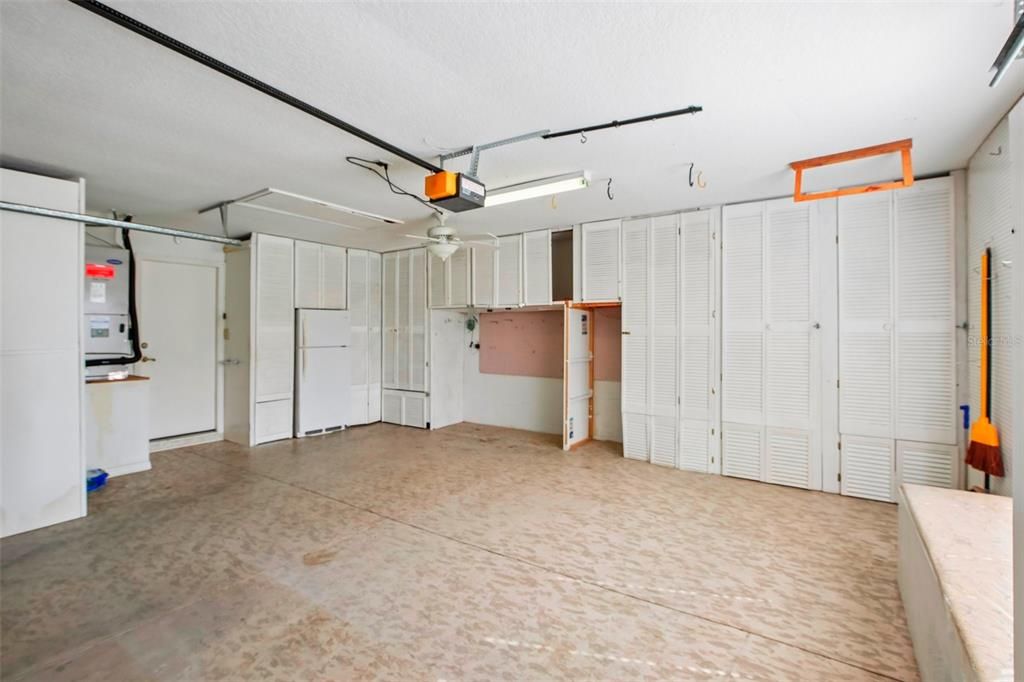 For Sale: $279,900 (3 beds, 2 baths, 1383 Square Feet)