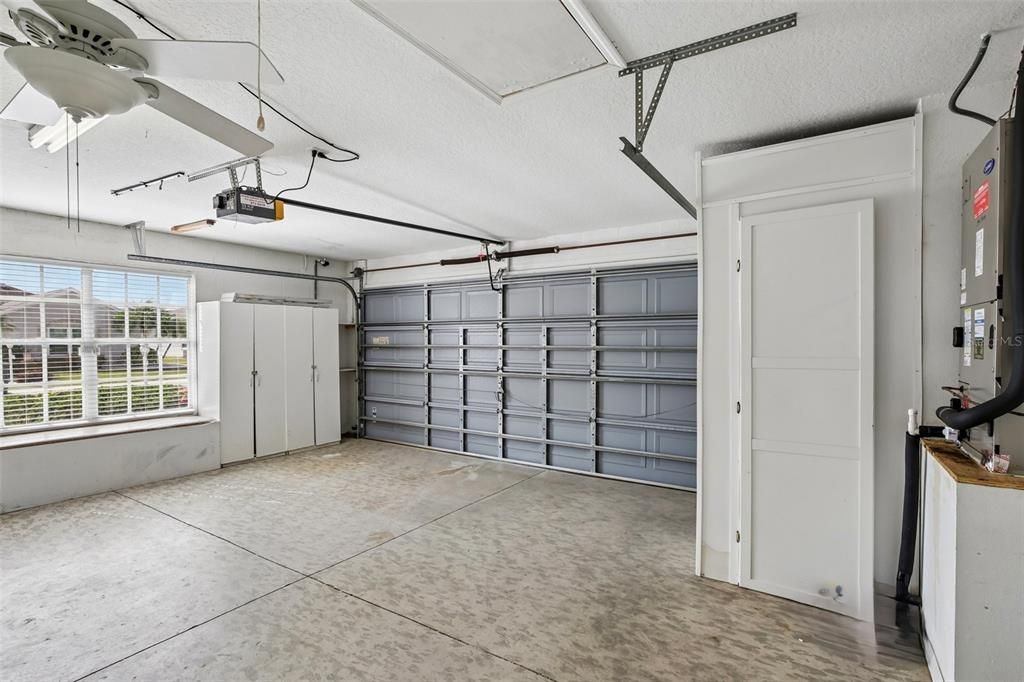 For Sale: $279,900 (3 beds, 2 baths, 1383 Square Feet)