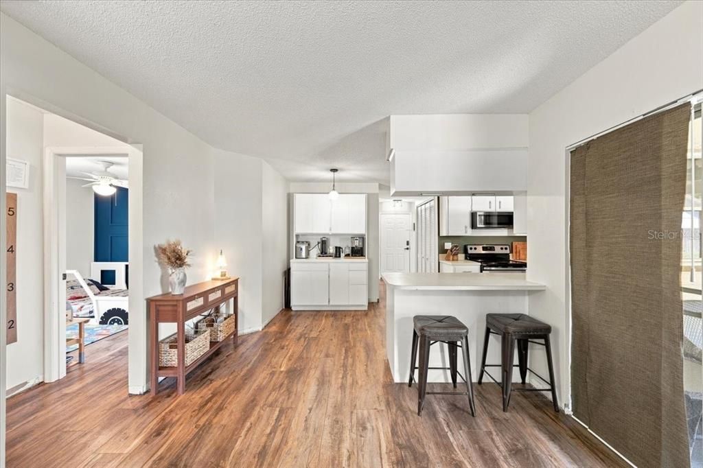 For Sale: $325,000 (3 beds, 2 baths, 1450 Square Feet)
