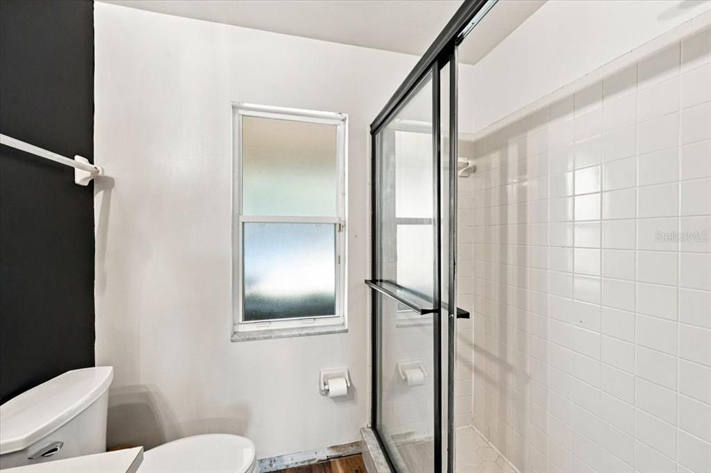 For Sale: $325,000 (3 beds, 2 baths, 1450 Square Feet)