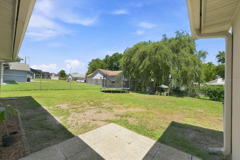 For Sale: $325,000 (3 beds, 2 baths, 1450 Square Feet)