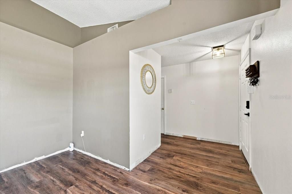 For Sale: $325,000 (3 beds, 2 baths, 1450 Square Feet)