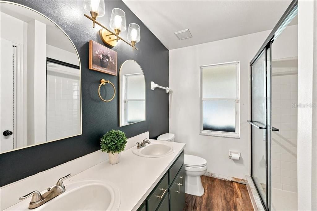 For Sale: $325,000 (3 beds, 2 baths, 1450 Square Feet)