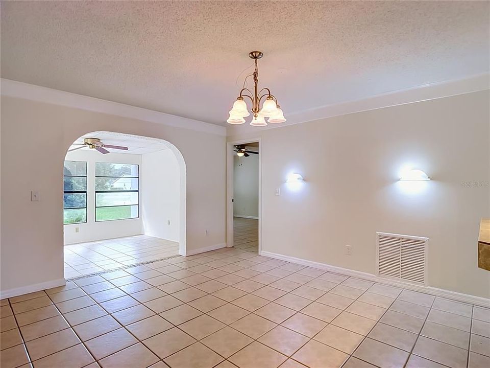 En Venta: $224,900 (2 camas, 2 baños, 1384 Pies cuadrados)
