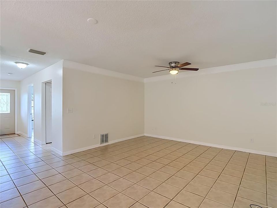 En Venta: $224,900 (2 camas, 2 baños, 1384 Pies cuadrados)