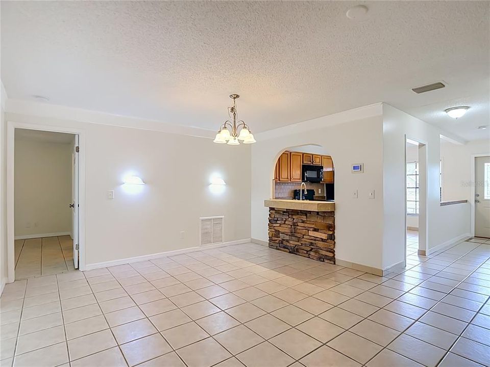 En Venta: $224,900 (2 camas, 2 baños, 1384 Pies cuadrados)