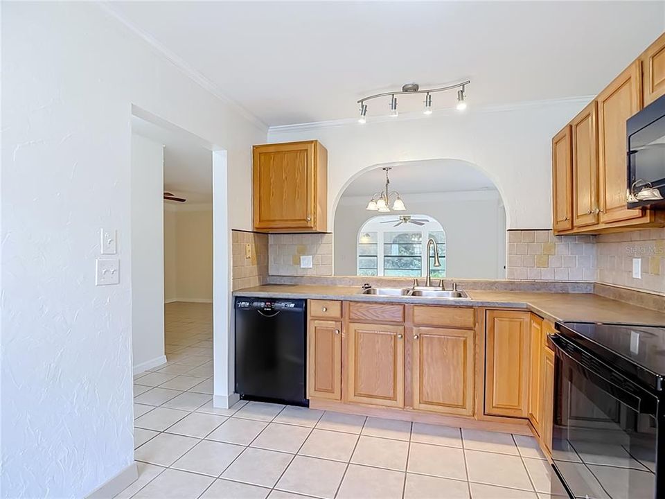 En Venta: $224,900 (2 camas, 2 baños, 1384 Pies cuadrados)