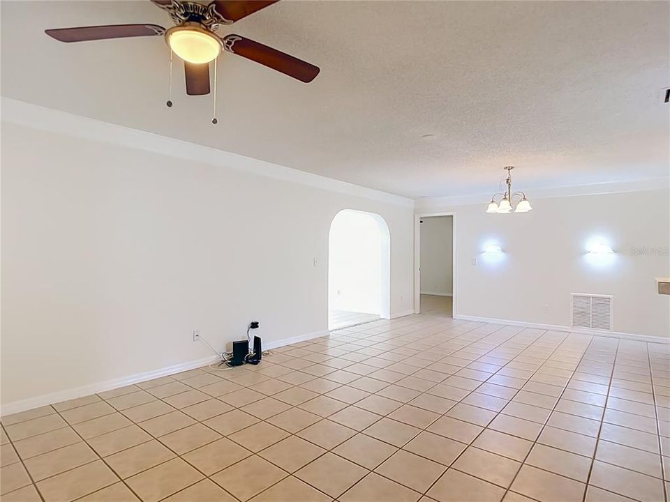 En Venta: $224,900 (2 camas, 2 baños, 1384 Pies cuadrados)