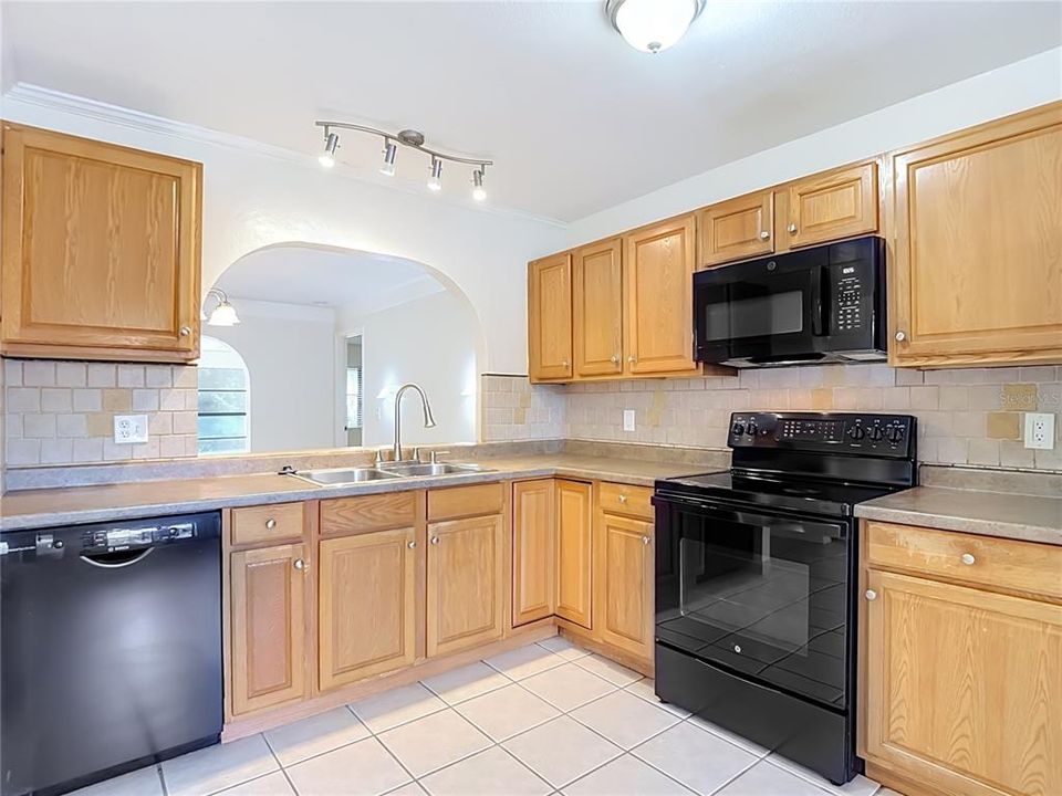 En Venta: $224,900 (2 camas, 2 baños, 1384 Pies cuadrados)