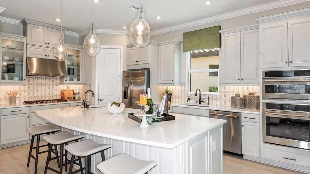 For Sale: $775,999 (3 beds, 3 baths, 2327 Square Feet)