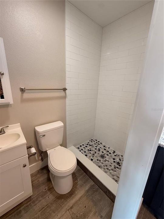 For Rent: $1,000 (1 beds, 1 baths, 231 Square Feet)