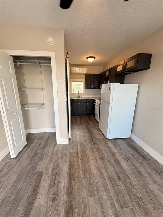 For Rent: $1,000 (1 beds, 1 baths, 231 Square Feet)