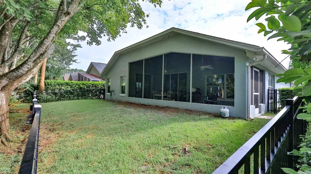 Activo con contrato: $399,000 (3 camas, 2 baños, 2038 Pies cuadrados)
