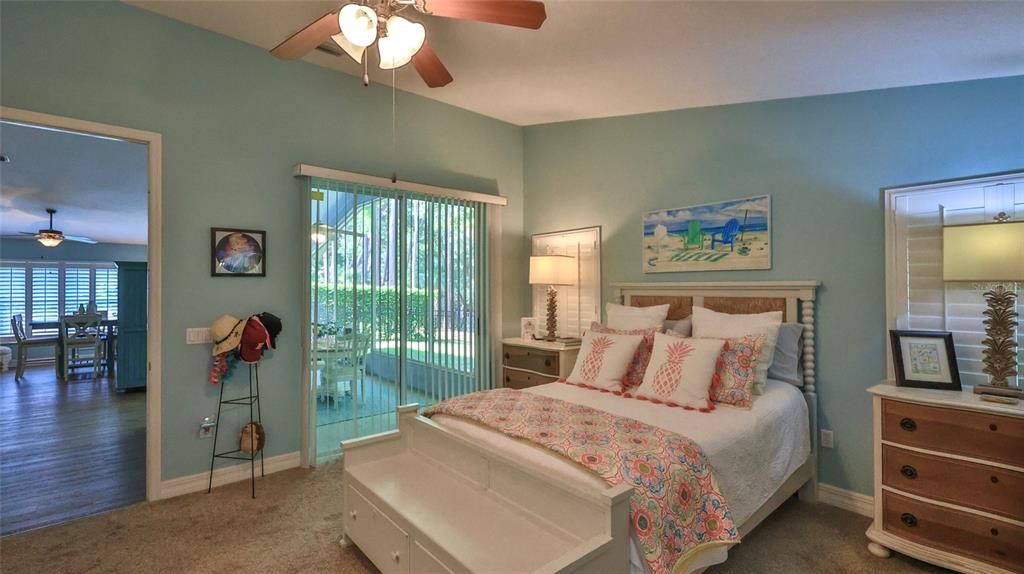 Activo con contrato: $399,000 (3 camas, 2 baños, 2038 Pies cuadrados)