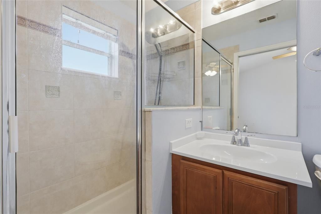 En Venta: $249,900 (2 camas, 2 baños, 1322 Pies cuadrados)
