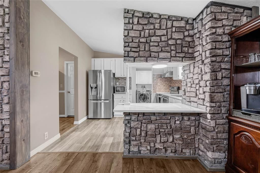 For Rent: $2,695 (3 beds, 2 baths, 1248 Square Feet)