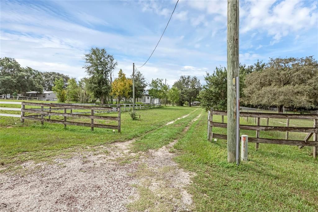 For Rent: $2,695 (3 beds, 2 baths, 1248 Square Feet)