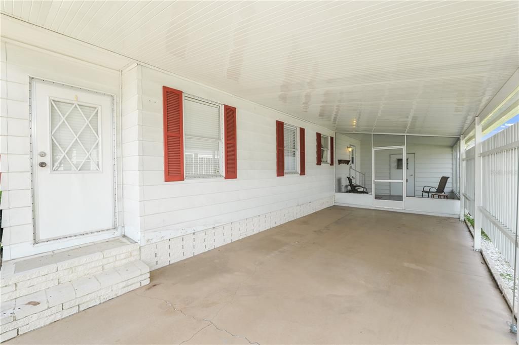 For Sale: $98,900 (2 beds, 2 baths, 1128 Square Feet)