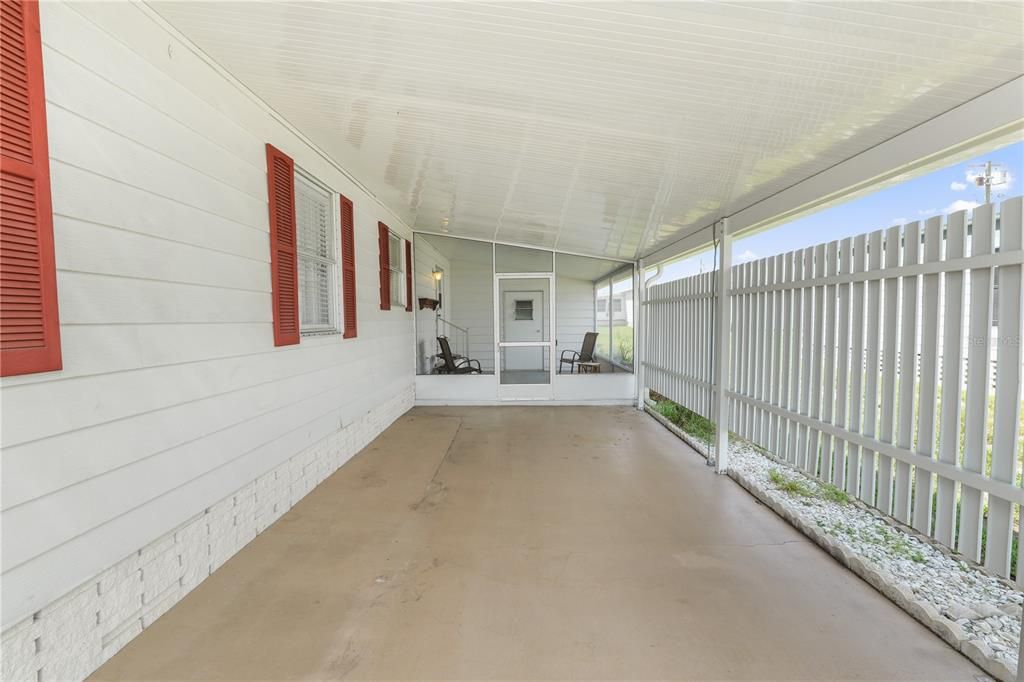 For Sale: $98,900 (2 beds, 2 baths, 1128 Square Feet)