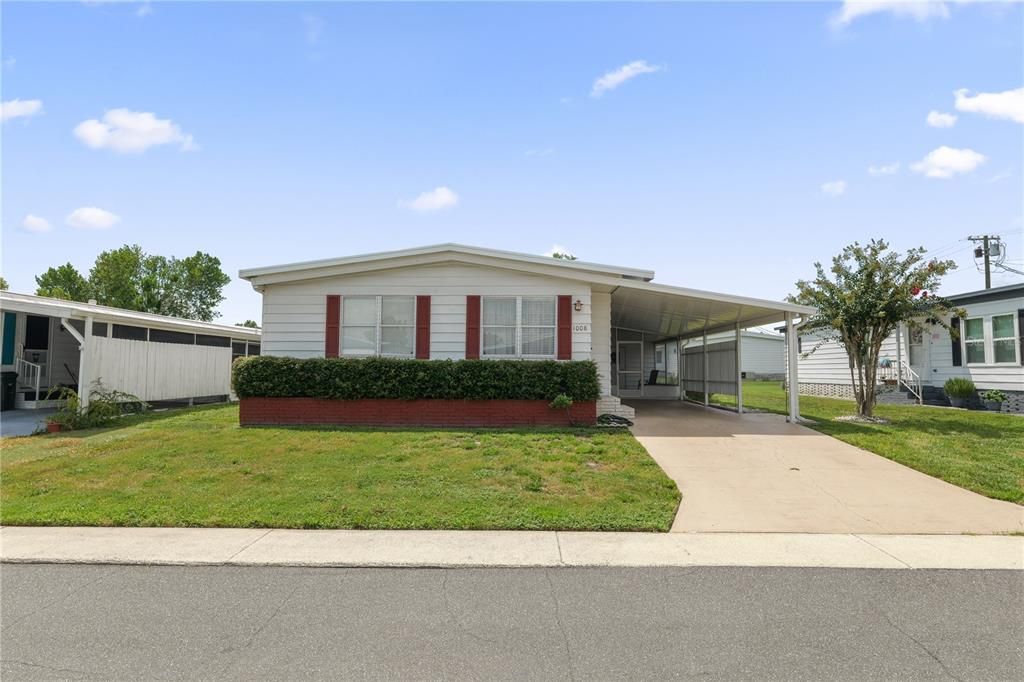 For Sale: $98,900 (2 beds, 2 baths, 1128 Square Feet)