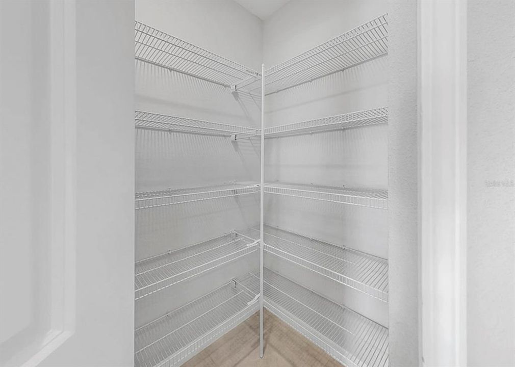 En Renta: $2,550 (4 camas, 2 baños, 1935 Pies cuadrados)
