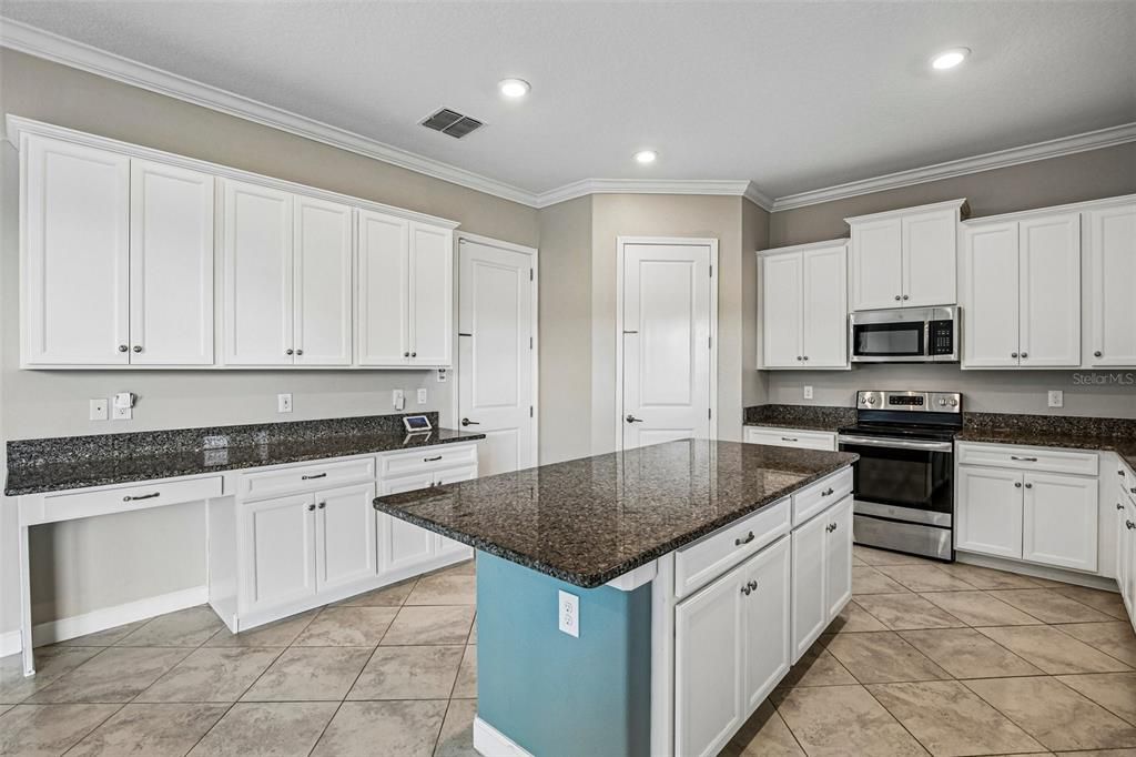 На продажу: $479,999 (5 спален, 3 ванн, 3037 Квадратных фут)