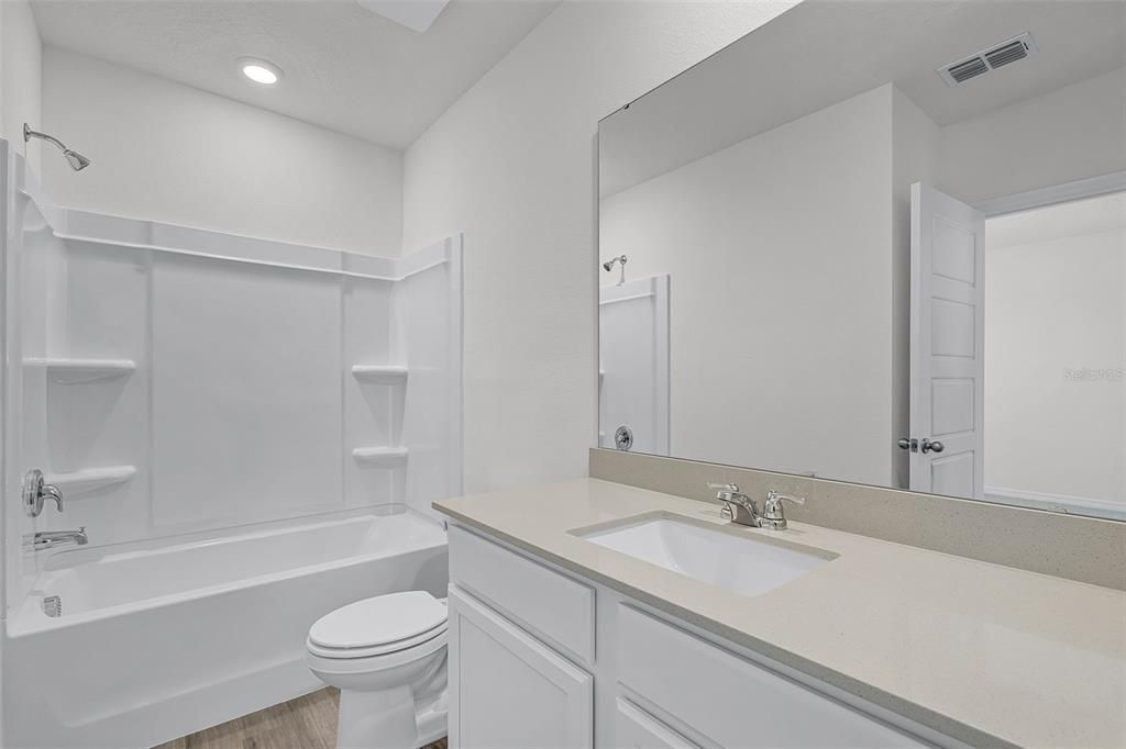 En Venta: $314,490 (3 camas, 2 baños, 1758 Pies cuadrados)