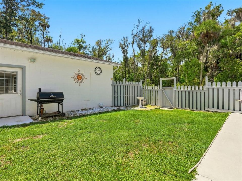For Sale: $449,000 (3 beds, 3 baths, 1744 Square Feet)