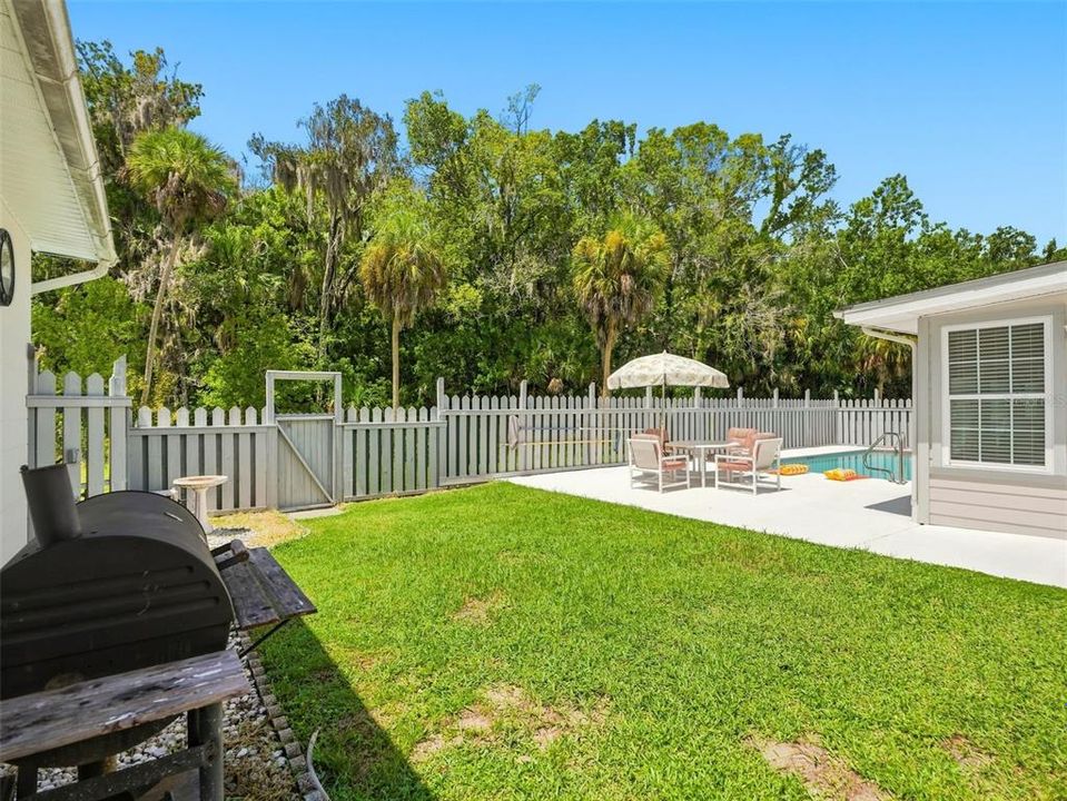 For Sale: $449,000 (3 beds, 3 baths, 1744 Square Feet)