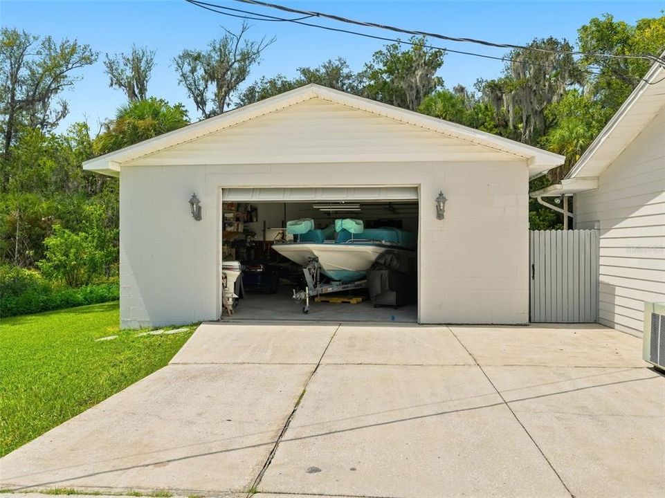 For Sale: $449,000 (3 beds, 3 baths, 1744 Square Feet)