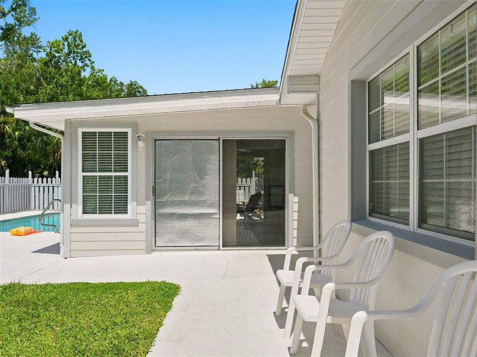 For Sale: $449,000 (3 beds, 3 baths, 1744 Square Feet)